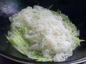 静静炒米粉吃瓜,闲话吃瓜趣事