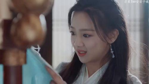 回到古代当吃瓜秘书,吃瓜秘书的古代宫廷风云录